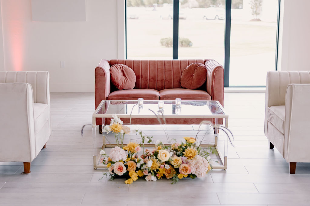 Marianne's Rentals | Lounge Furniture